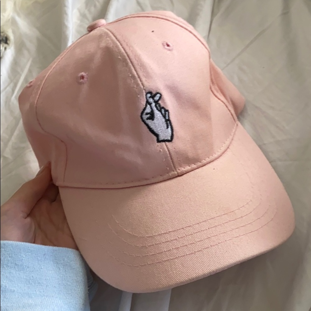 pink hat